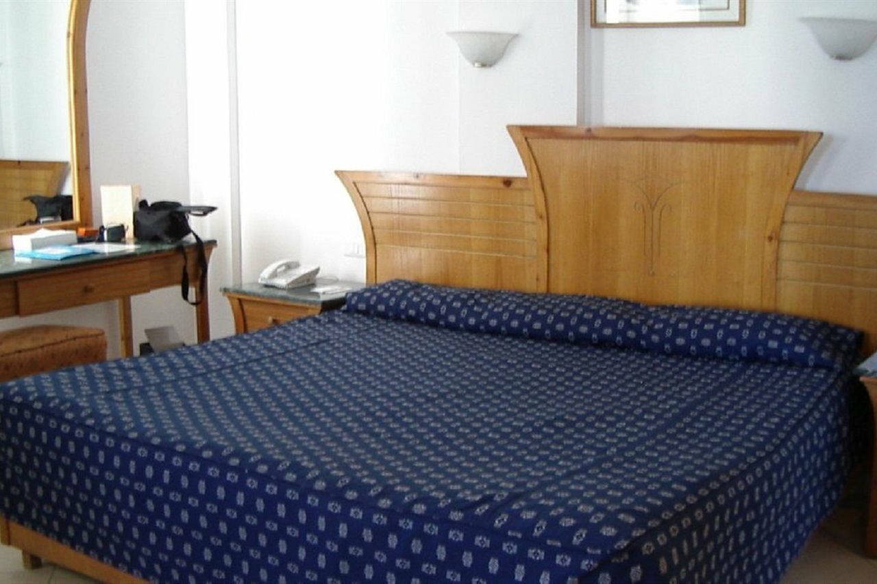 Oasis Marine Hotel Sangho Ngoại thất bức ảnh